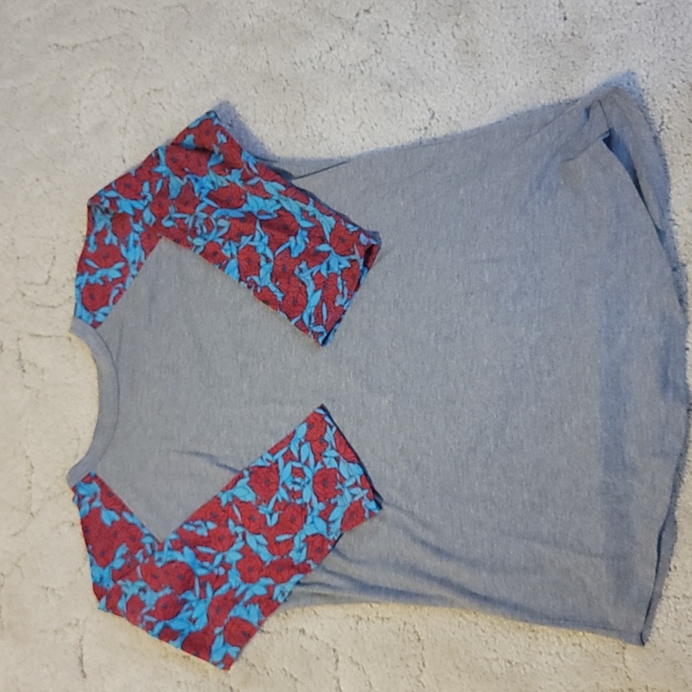 Lularoe 3/4 sleeve.